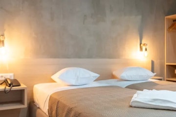 Athens Hawks Urban Twin