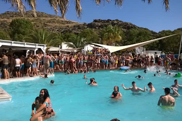 Virginia_Boutsi_Ios_Far_Out_Beach_Party2_32db5c19ec