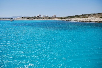 The Ultimate Guide to Paros Islands 11